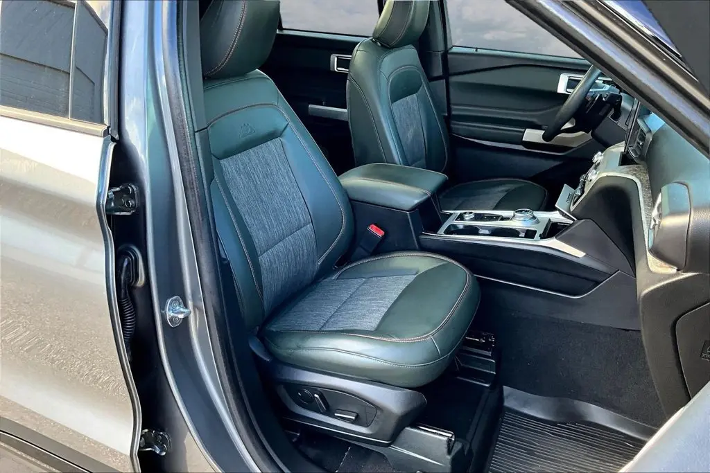 2023 Ford Explorer - $38,295