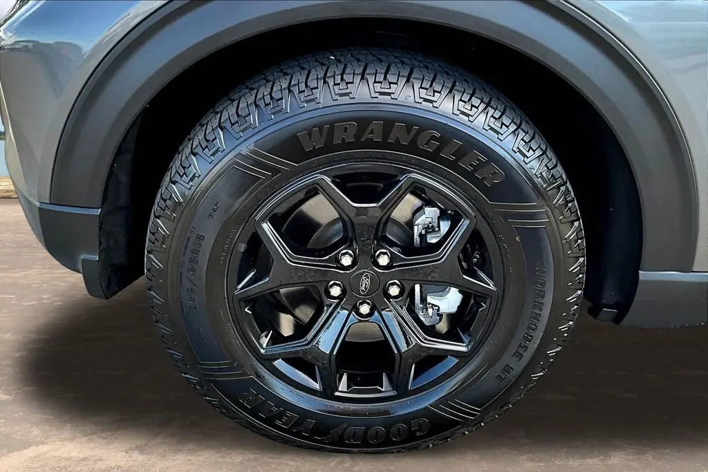 2023 Ford Explorer - $38,295