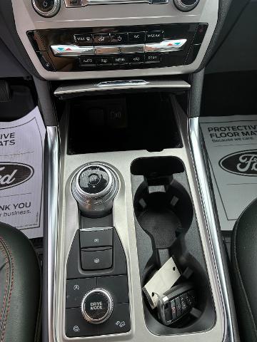 2023 Ford Explorer - $35,900