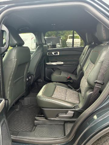2023 Ford Explorer - $35,900