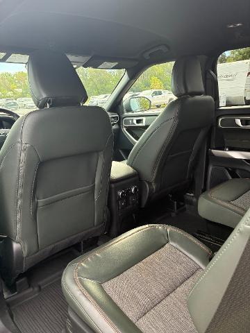 2023 Ford Explorer - $35,900