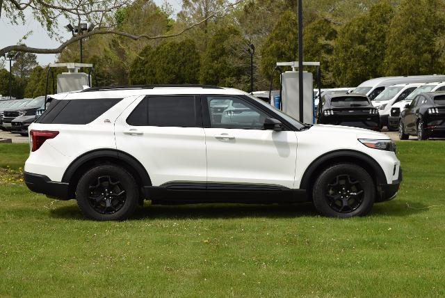 2023 Ford Explorer - $34,990