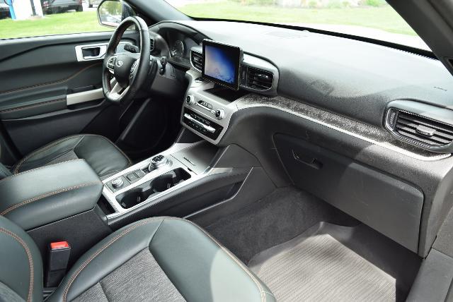 2023 Ford Explorer - $34,990