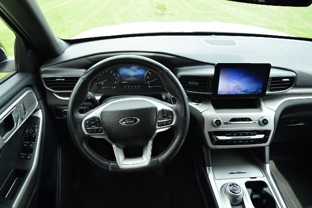 2023 Ford Explorer - $34,990