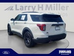2023 Explorer Thumbnail 3