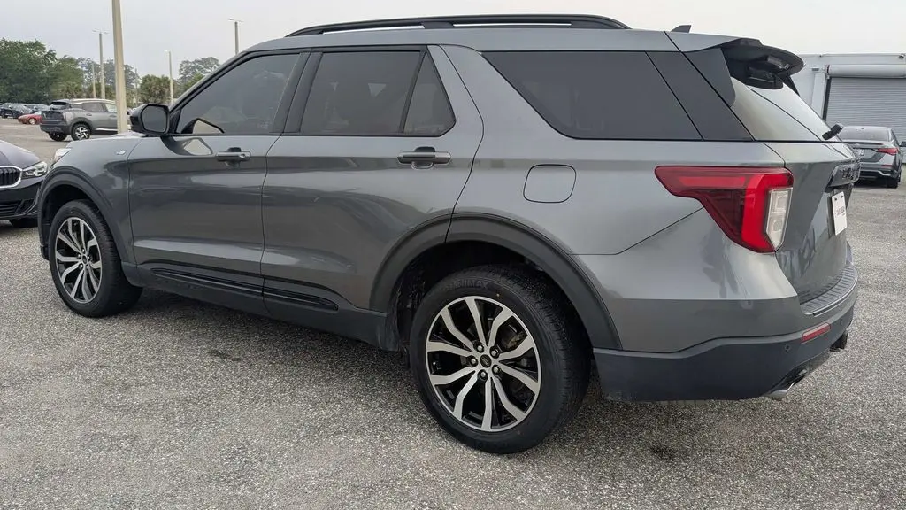 2022 Ford Explorer ST-Line