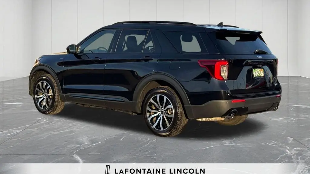 2022 Ford Explorer ST-Line