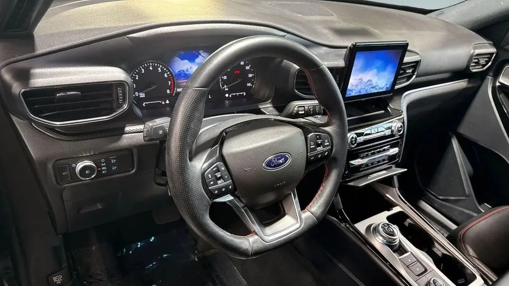 2022 Ford Explorer ST-Line
