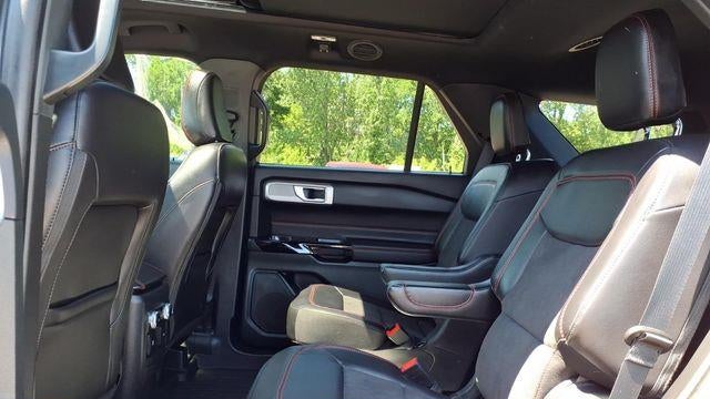 2024 Ford Explorer ST-Line
