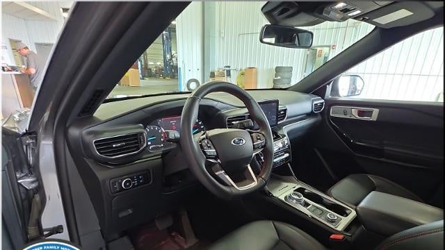 2024 Ford Explorer ST-Line