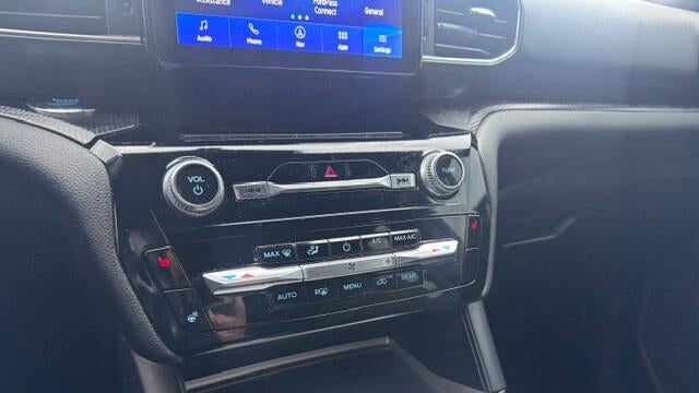 2024 Ford Explorer ST-Line