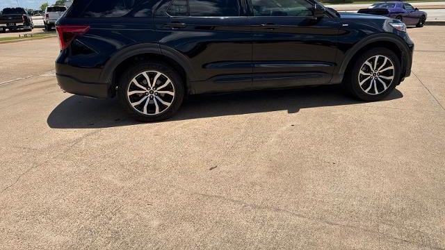 2022 Ford Explorer ST-Line
