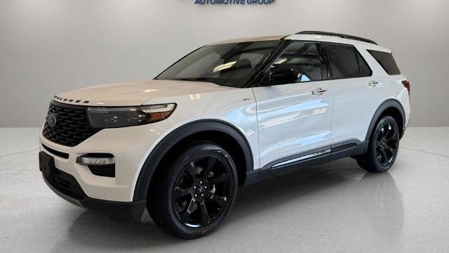2024 Ford Explorer ST-Line