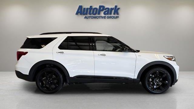2024 Ford Explorer ST-Line