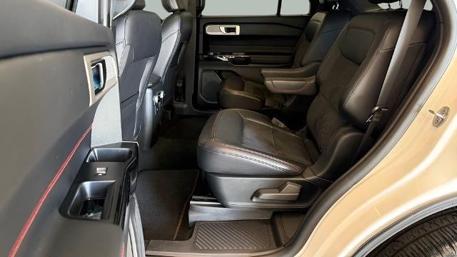 2024 Ford Explorer ST-Line