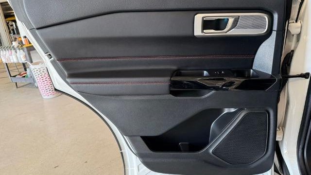 2024 Ford Explorer ST-Line