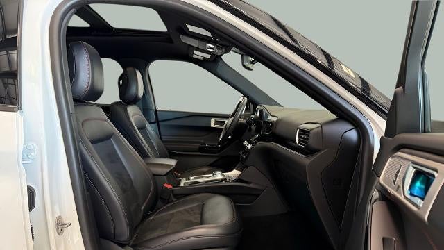 2024 Ford Explorer ST-Line