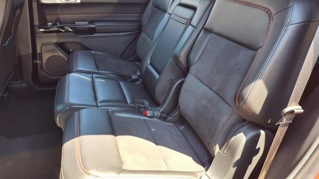 2024 Ford Explorer ST-Line