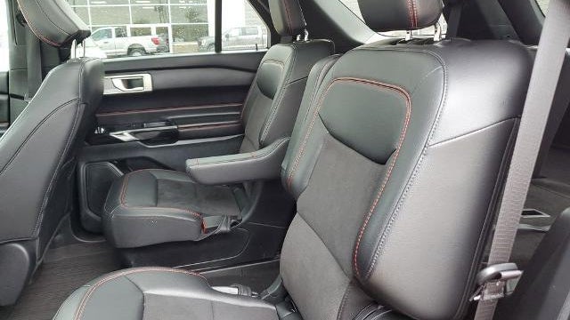 2024 Ford Explorer ST-Line
