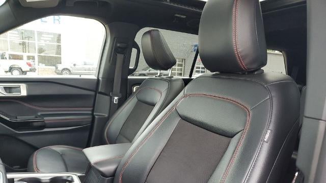 2024 Ford Explorer ST-Line
