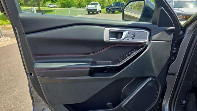 2024 Ford Explorer ST-Line