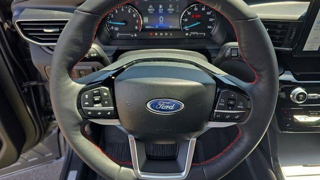 2024 Ford Explorer ST-Line