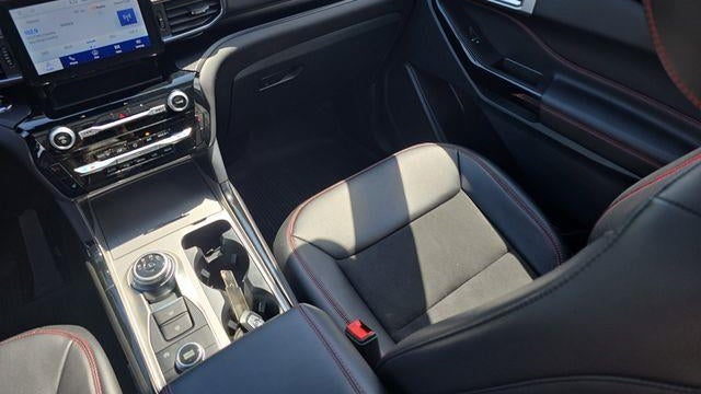 2024 Ford Explorer ST-Line
