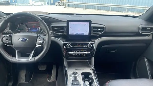 2024 Ford Explorer ST-Line