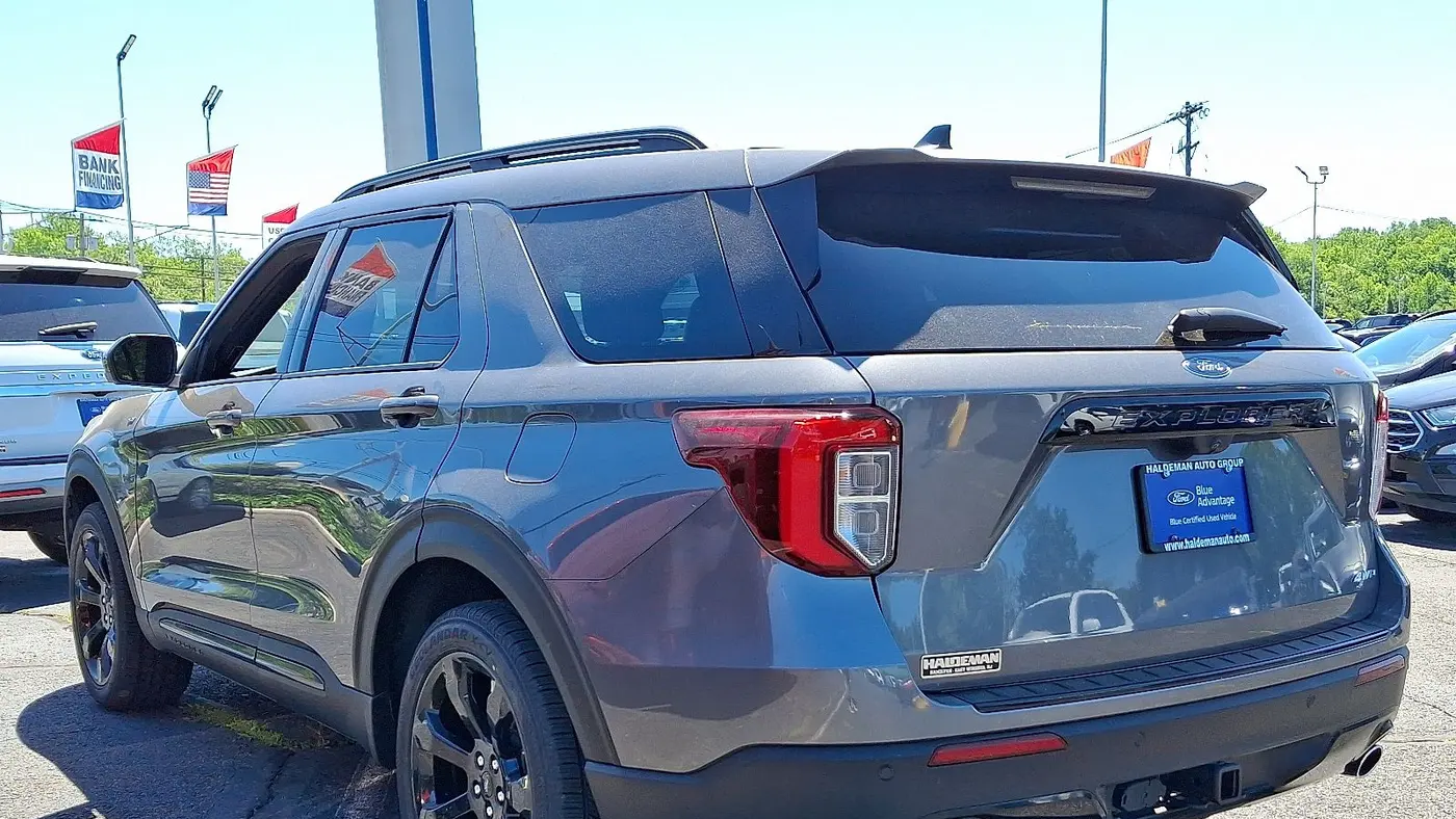2022 Ford Explorer ST-Line