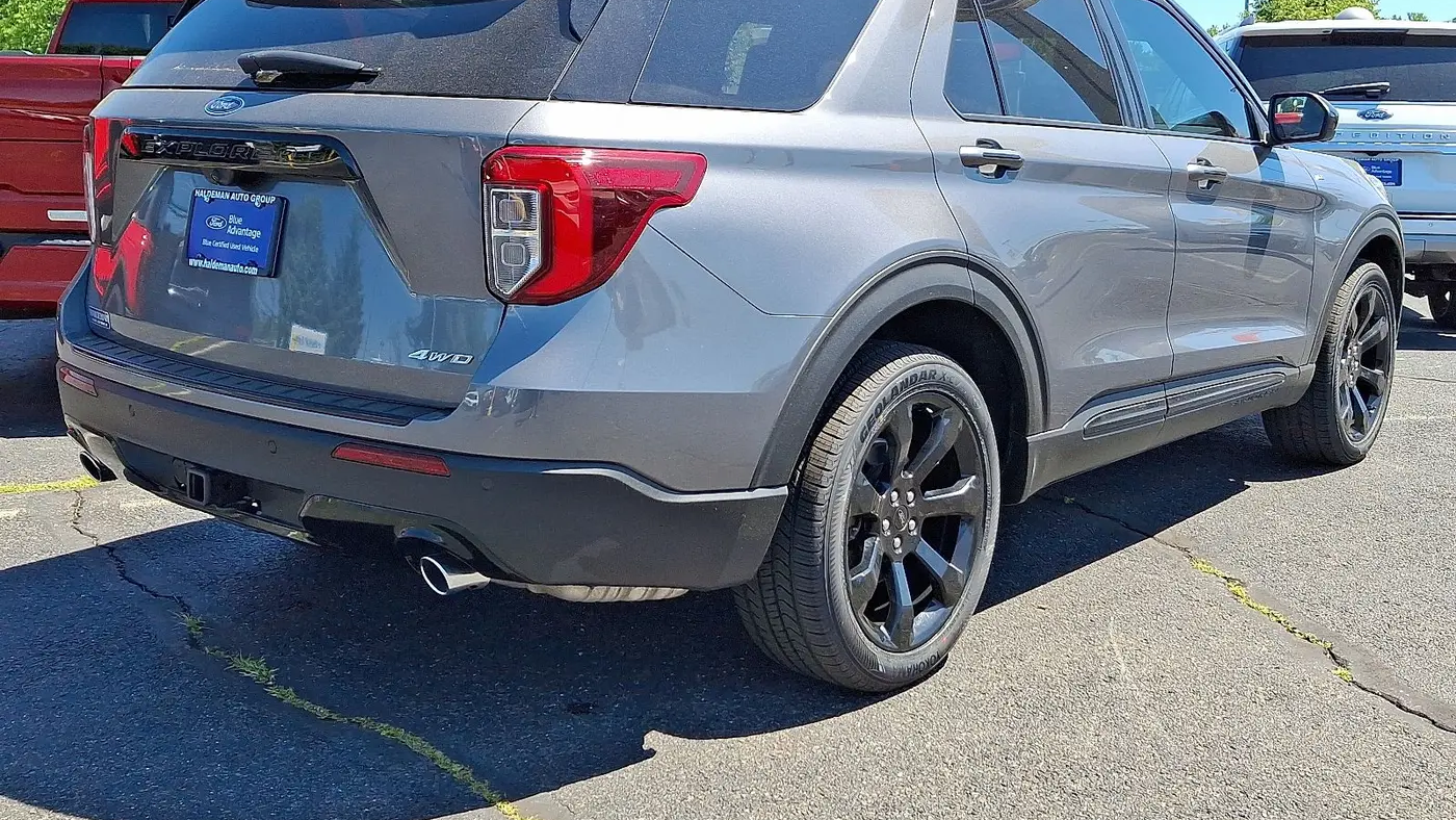 2022 Ford Explorer ST-Line