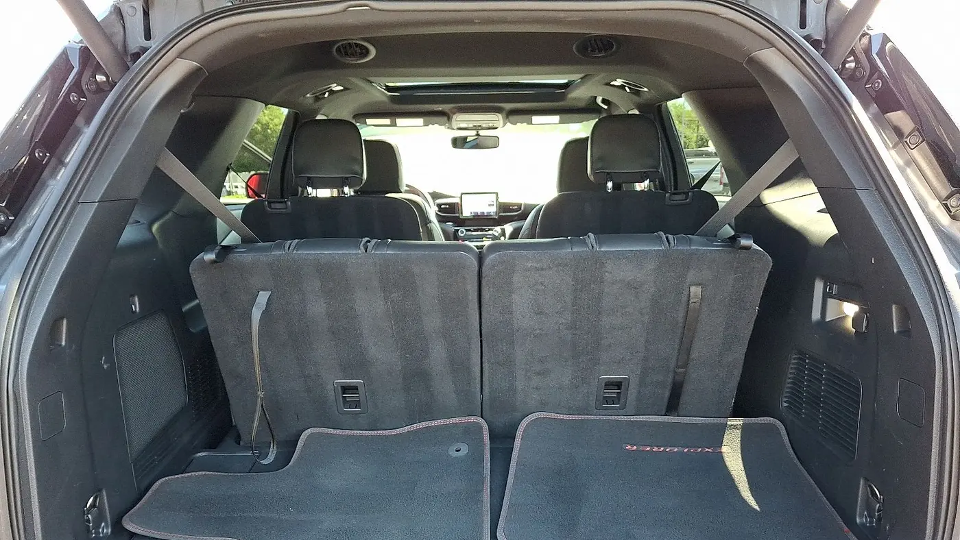 2022 Ford Explorer ST-Line
