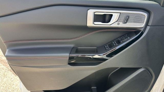 2024 Ford Explorer ST-Line