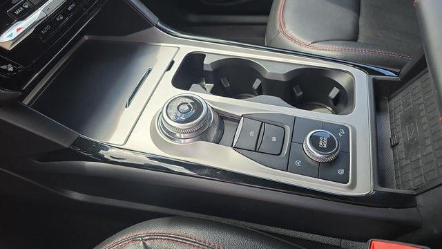 2024 Ford Explorer ST-Line