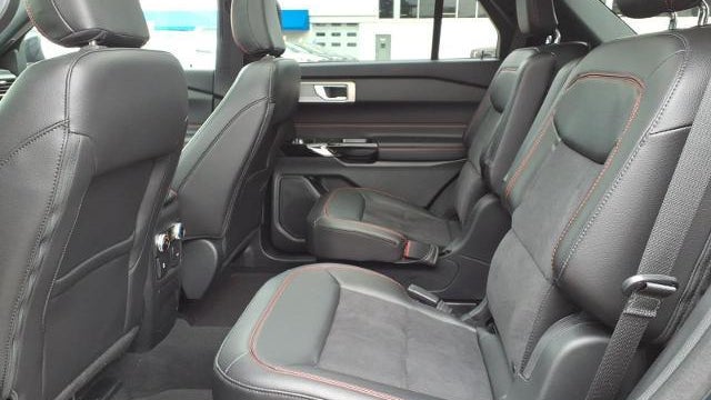 2024 Ford Explorer ST-Line