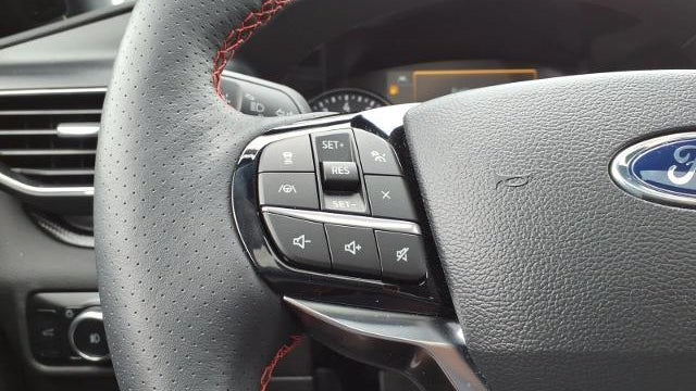 2024 Ford Explorer ST-Line