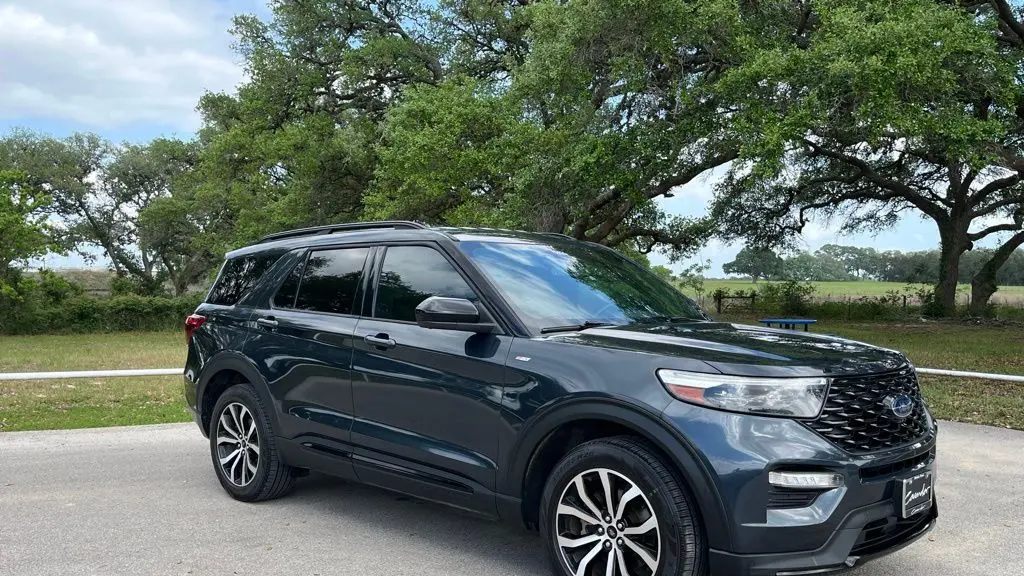 2022 Ford Explorer ST-Line