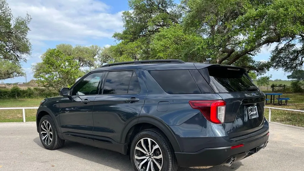 2022 Ford Explorer ST-Line