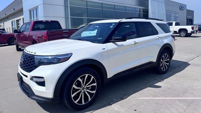 2022 Ford Explorer ST-Line
