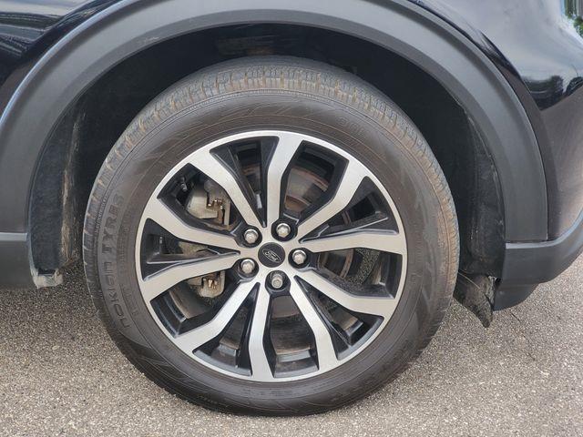 2022 Ford Explorer - $24,778