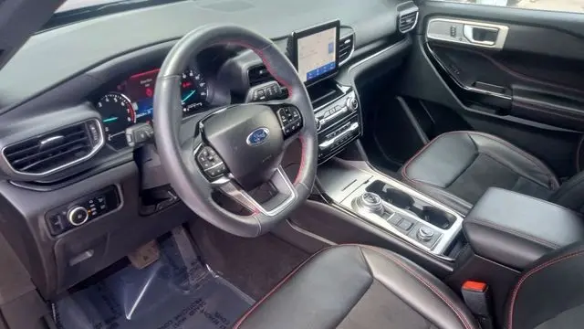 2023 Ford Explorer ST-Line