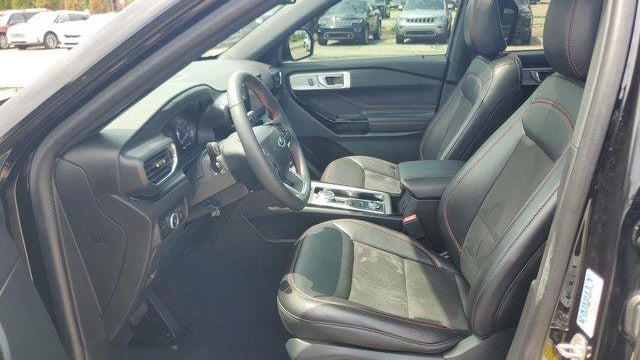 2024 Ford Explorer ST-Line