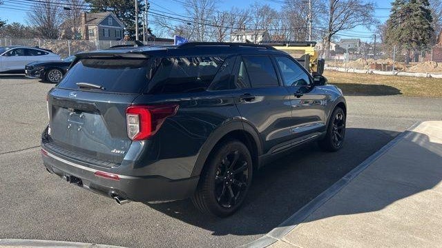 2024 Ford Explorer ST-Line