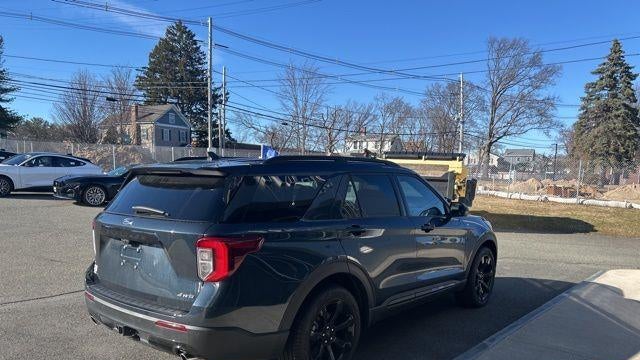 2024 Ford Explorer ST-Line