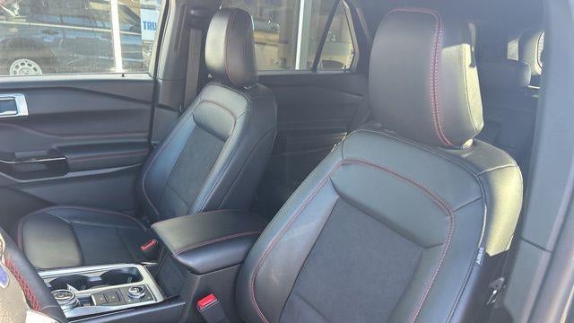 2024 Ford Explorer ST-Line