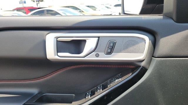 2024 Ford Explorer ST-Line