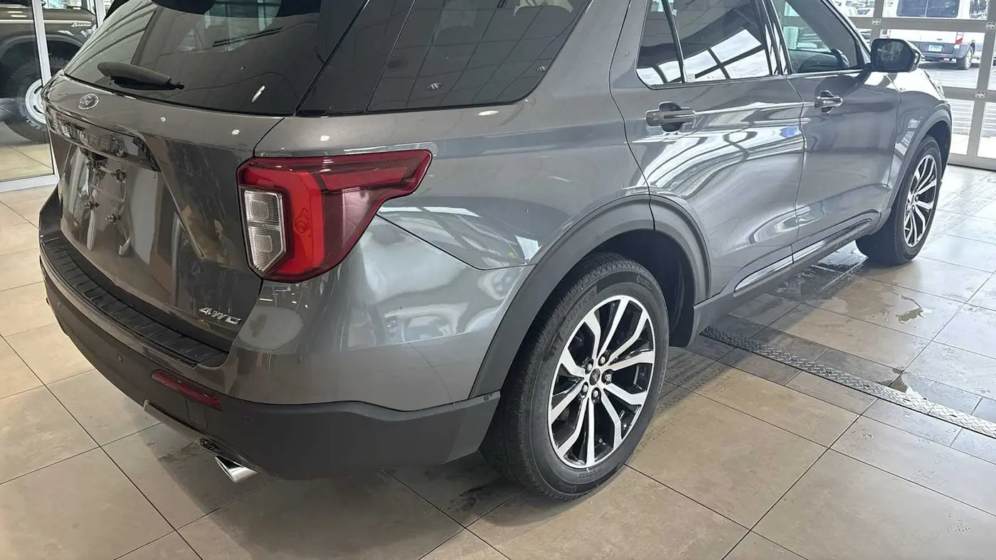 2022 Ford Explorer ST-Line