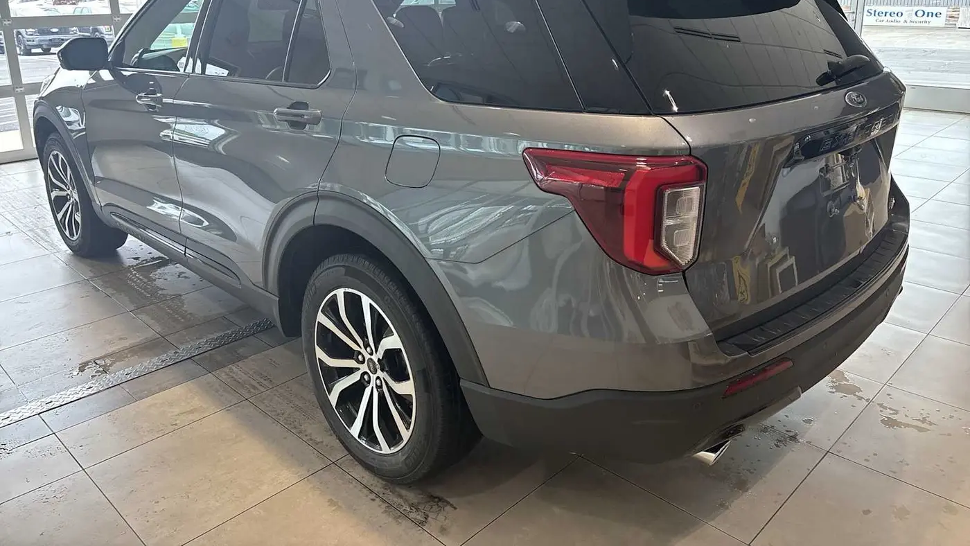 2022 Ford Explorer ST-Line