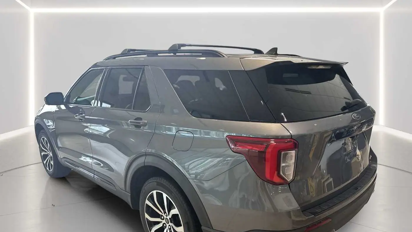 2022 Ford Explorer ST-Line