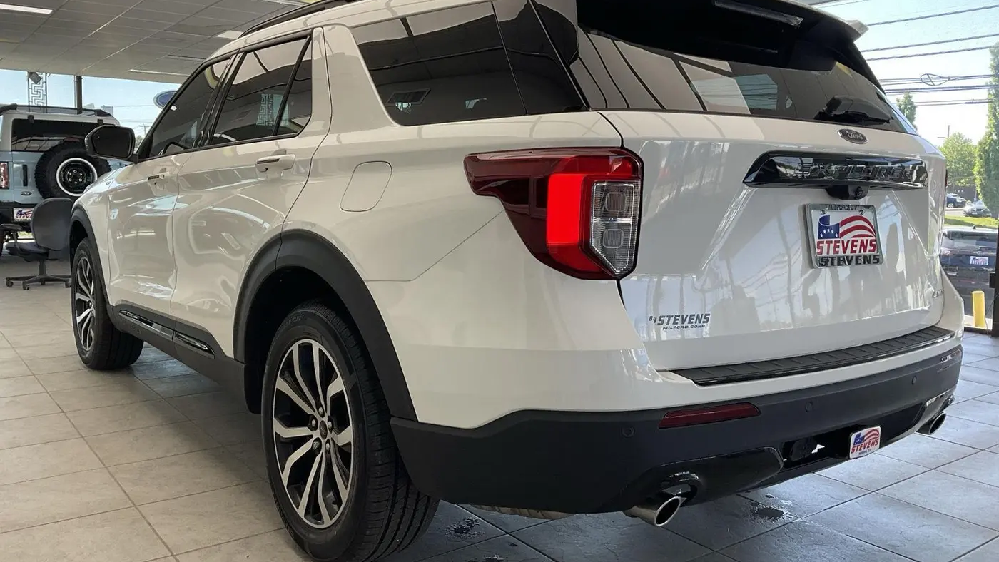 2022 Ford Explorer ST-Line