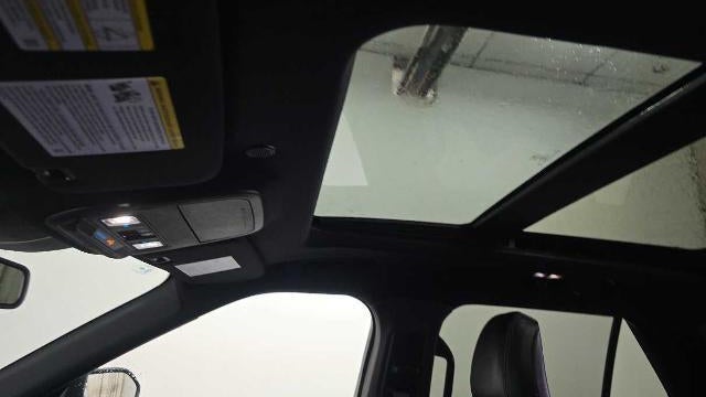 2024 Ford Explorer ST-Line